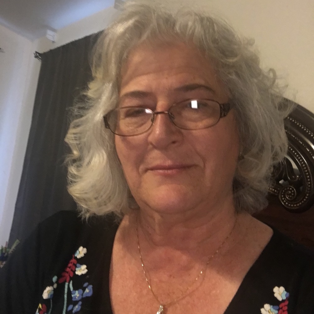 Meet your Posher, Dana